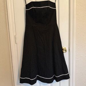 White House Black Market Polka Dot Strapless Knee Length Dress Sz 4